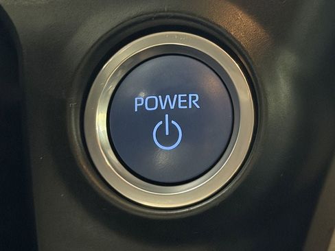 Used 2024 Toyota Sienna LE FWD image 22