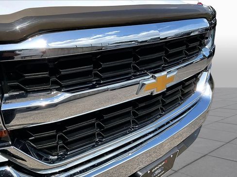 Used 2018 Chevrolet Silverado 1500 LT w/ Texas Edition RWD image 33