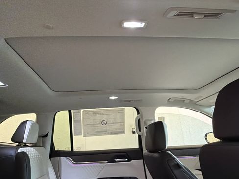 New 2026 GMC Acadia Denali w/ Super Cruise Package image 37