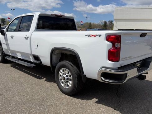 Used 2025 Chevrolet Silverado 2500 LT w/ Safety Package AWD/4WD image 5