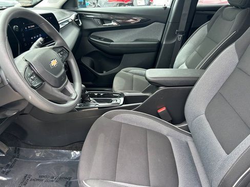 Used 2025 Chevrolet TrailBlazer LT AWD/4WD image 11
