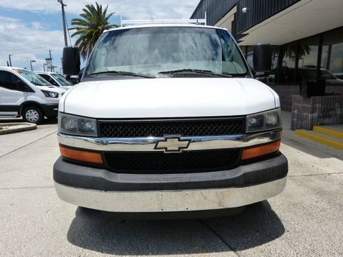 Used 2015 Chevrolet Express 3500 RWD image 7