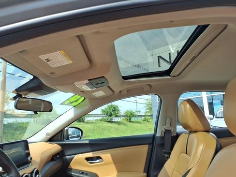 Used 2024 Nissan Sentra SV w/ SV Premium Package FWD image 13