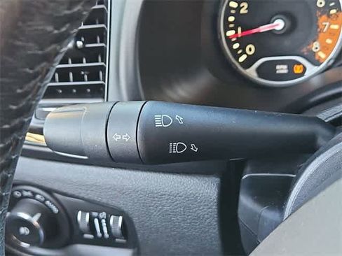 Used 2018 Jeep Renegade Altitude w/ Advanced Technology Group image 26