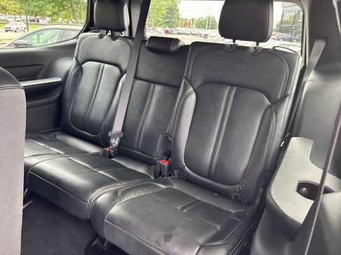 Used 2024 Jeep Wagoneer Series II w/ Flexible Seating Group RWD image 18