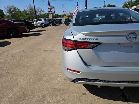 Used 2023 Nissan Sentra SV image 11