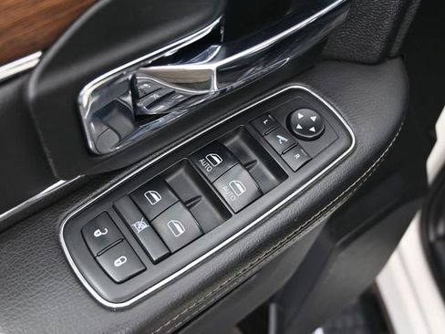 Used 2017 RAM 1500 Laramie w/ Convenience Group image 20