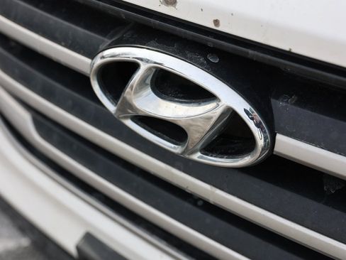 Used 2018 Hyundai Tucson SE image 7