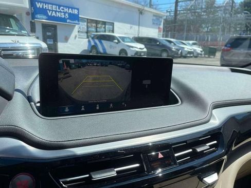 Used 2023 Acura MDX SH-AWD image 27