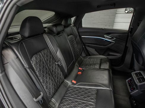 Used 2023 Audi e-tron S Prestige w/ Prestige Package AWD/4WD image 30