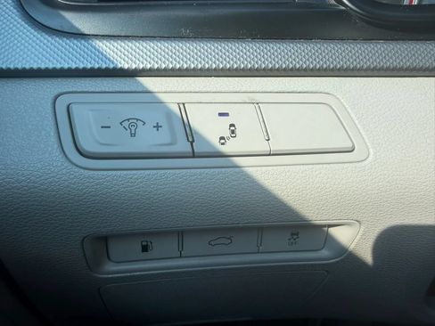 Used 2019 Hyundai Sonata SE w/ Cargo Package FWD image 16