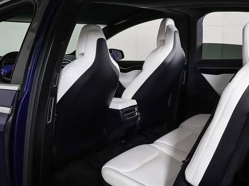 Used 2017 Tesla Model X 100D image 32