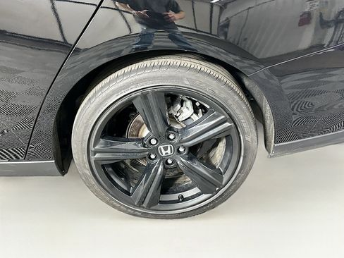 Used 2025 Honda Accord SE image 11