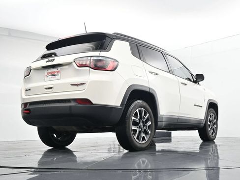 Used 2019 Jeep Compass Trailhawk w/ Popular Equipment Group AWD/4WD image 33