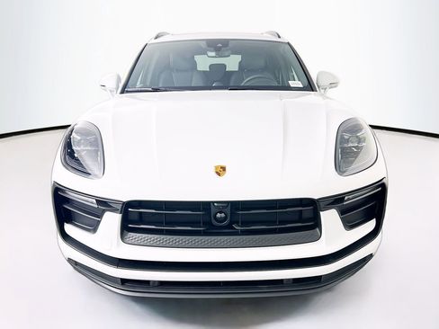 New 2026 Porsche Macan image 6