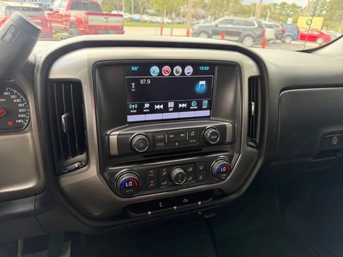 Used 2018 Chevrolet Silverado 1500 LT w/ All Star Edition RWD image 19