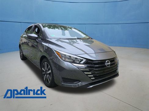 Used 2025 Nissan Versa SV FWD image 1