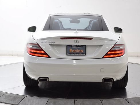 Used 2016 Mercedes-Benz SLK 300 image 5
