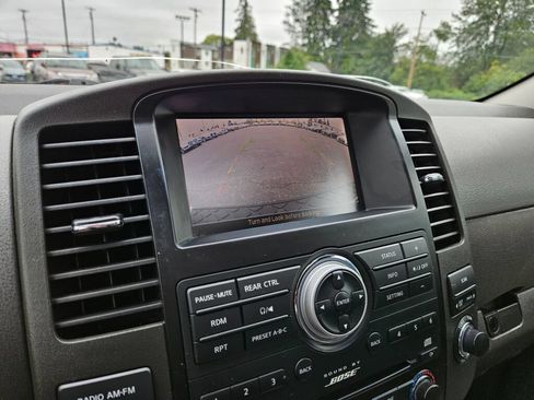 Used 2008 Nissan Pathfinder LE AWD/4WD image 27