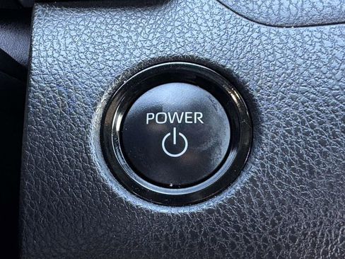 Certified 2025 Toyota Camry SE image 9