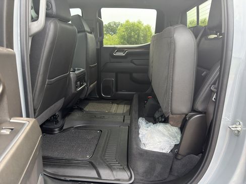 Used 2024 Chevrolet Silverado 1500 RST AWD/4WD image 39