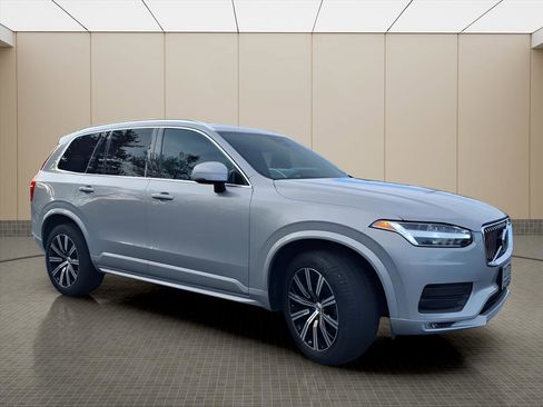 Used 2023 Volvo XC90 B5 Core image 22