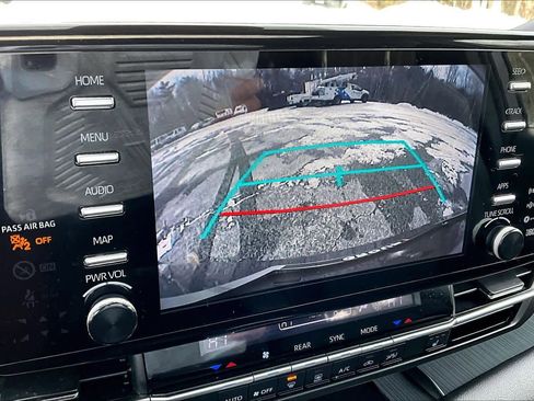 Used 2021 Toyota Sienna XSE w/ XSE Plus Package image 29