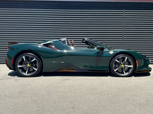 Used 2023 Ferrari SF90 Spider AWD/4WD image 9