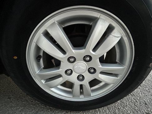 Used 2015 Chevrolet Sonic LT image 25