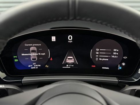 Certified 2025 Porsche Macan 4 Electric image 25