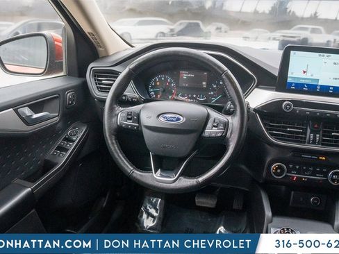 Used 2020 Ford Escape SEL image 5