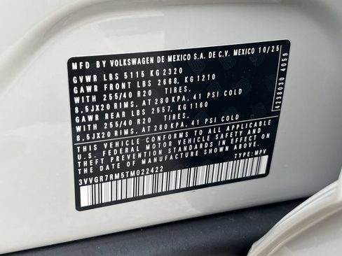 New 2026 Volkswagen Tiguan SE R-Line AWD/4WD image 33