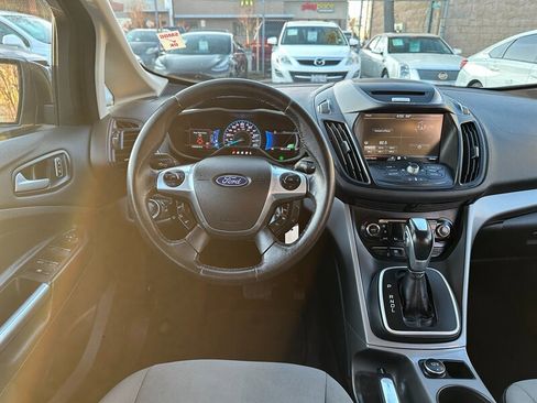 Used 2015 Ford C-MAX SE w/ Equipment Group 202A image 17