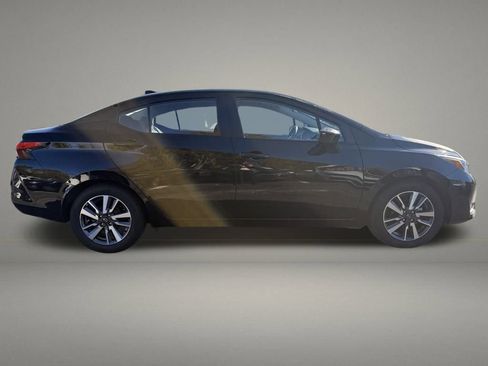 Used 2023 Nissan Versa SV image 6