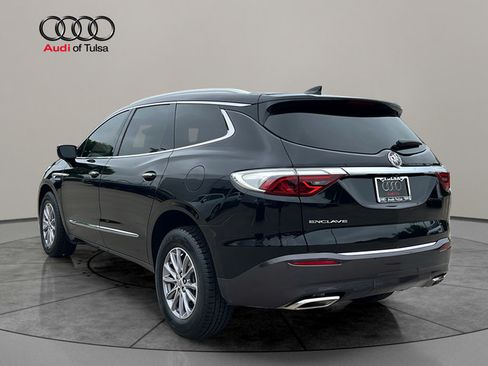 Used 2023 Buick Enclave Essence FWD image 5