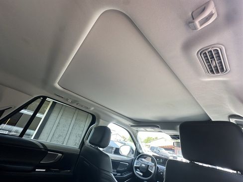 Used 2025 Ford Expedition Max Platinum AWD/4WD image 42