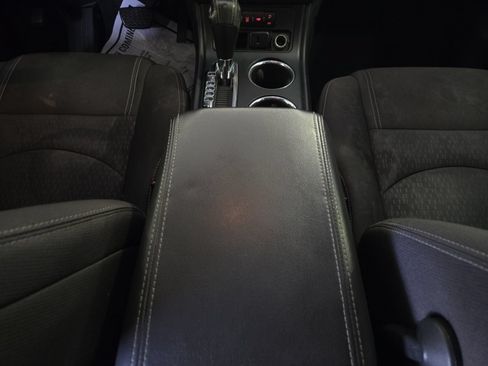 Used 2016 GMC Acadia SLE FWD image 14