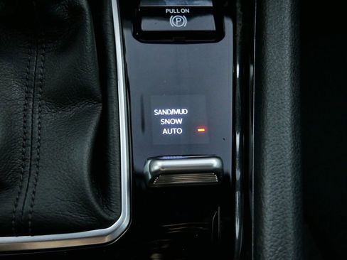 Used 2024 Jeep Compass Sport image 46