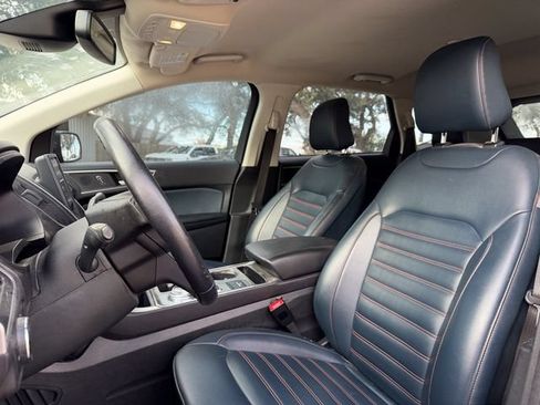 Used 2023 Ford Edge SEL w/ Sport Appearance Package AWD/4WD image 7