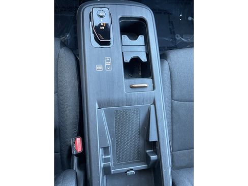 Used 2024 Nissan Ariya FWD image 37