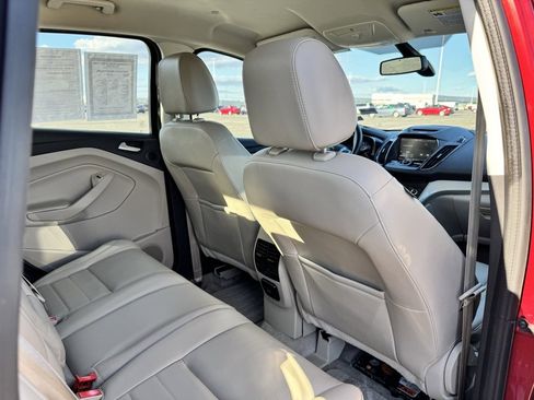 Used 2015 Ford C-MAX SEL w/ Equipment Group 302A image 17