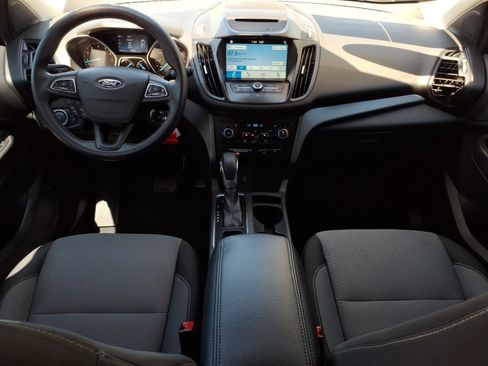 Used 2018 Ford Escape SE w/ SE Sync 3 Package FWD image 16