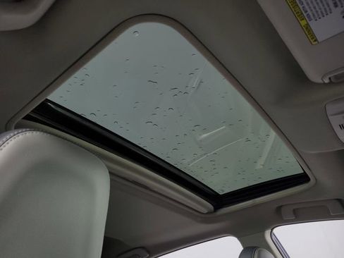 Used 2013 Toyota RAV4 Limited image 23