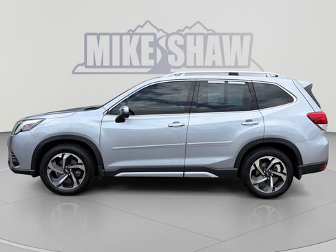 Used 2023 Subaru Forester Touring AWD/4WD image 2