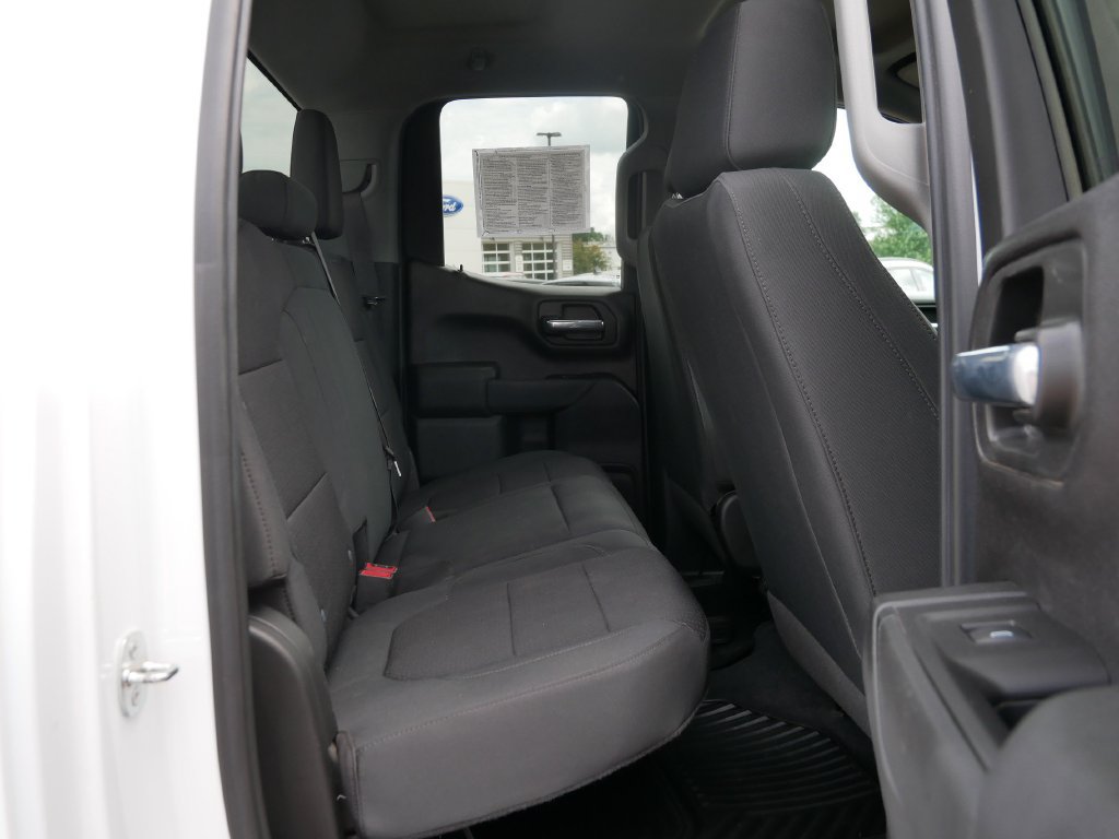 Used 2020 Chevrolet Silverado 1500 Custom w/ Trailering Package AWD/4WD image 14