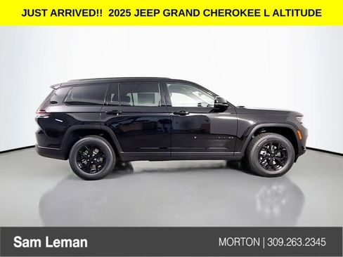 New 2025 Jeep Grand Cherokee L Altitude image 8