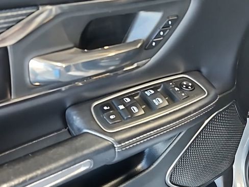 Used 2021 RAM 1500 Limited w/ Body Color Bumper Group image 28
