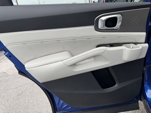 Certified 2022 Kia Sorento SX image 14