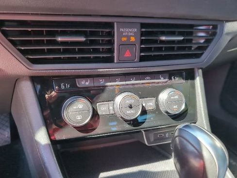 Used 2021 Volkswagen Jetta R-Line w/ R-Line Cold Weather Package image 19