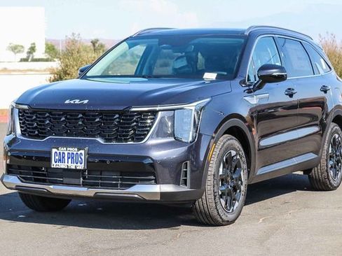 New 2026 Kia Sorento S image 4